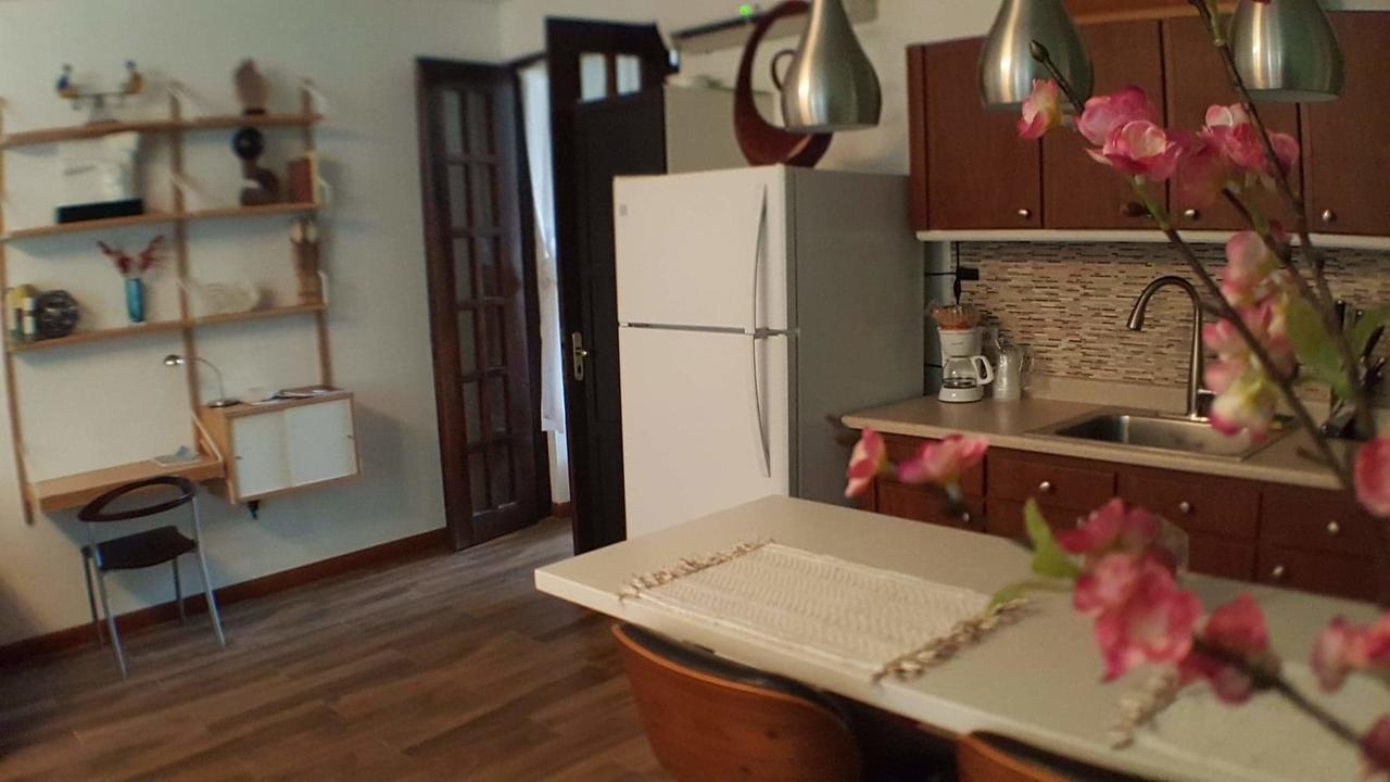Cozybeach Large 1Bdrapt 50 Steps From Atlantic Ocean Private Street Between Ocean Park & Isla Verde 5 Mins From Airport Сан Хуан Екстериор снимка